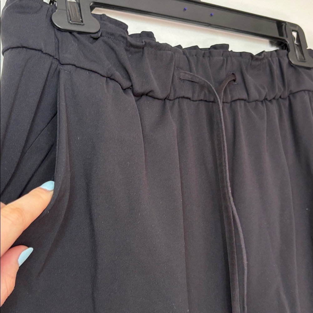 NEW Lululemon Stretch High-Rise Black Jogger Size 8 - Picture 7 of 9